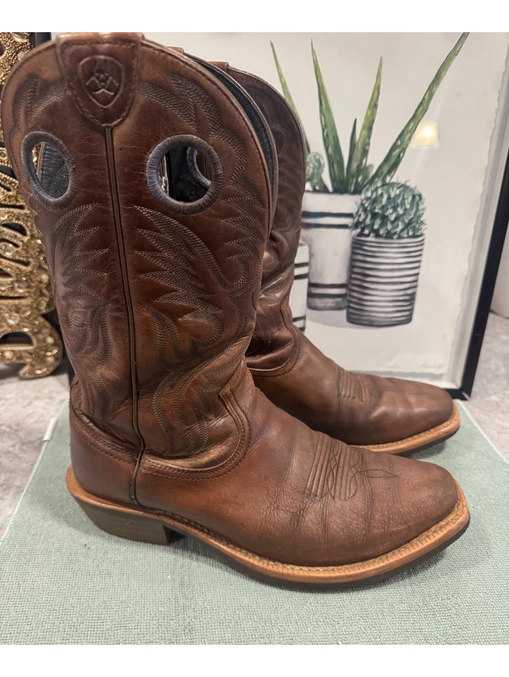 Ariat Men's Heritage Roughstock Western Boots Size 8.5 D